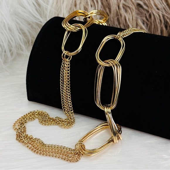 Long chunky chain, goldtone, costume layering necklace - Picture 10 of 11